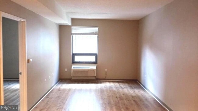 Building Photo - 815 Arch St