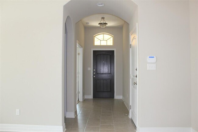 Foto del edificio - 400 Blue Waterleaf Ln