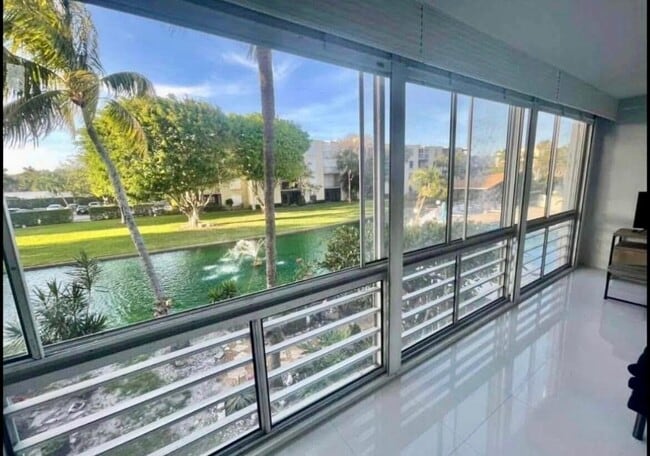 Building Photo - 209 Waterway Dr S