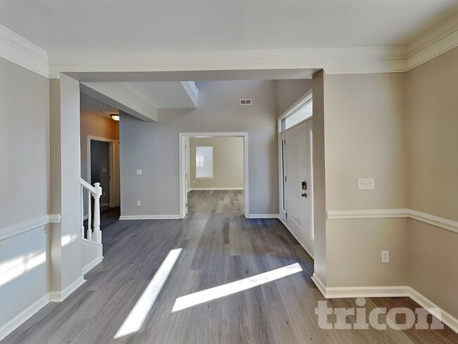 Building Photo - 5801 Crimson Oak Ct