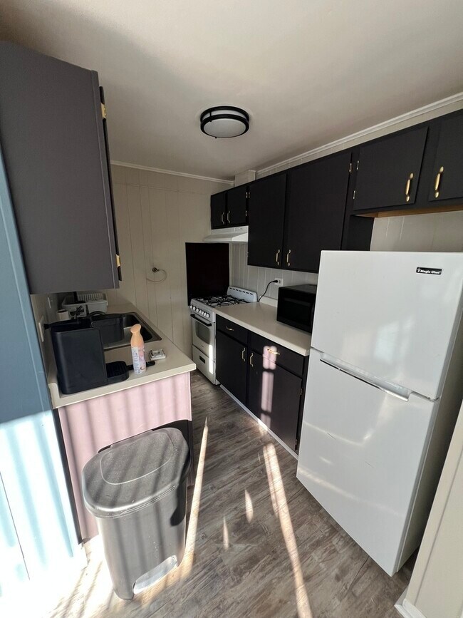 Foto del edificio - 46 N Lake Ave