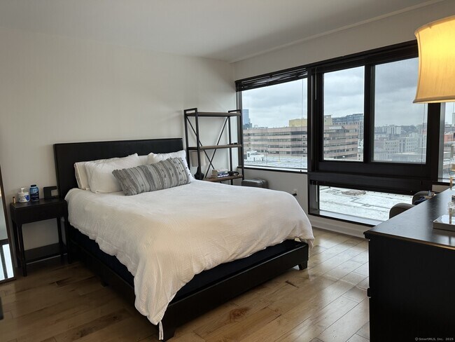 Foto del edificio - 127 Greyrock Pl