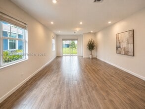 Building Photo - 1263 Orchard Dr