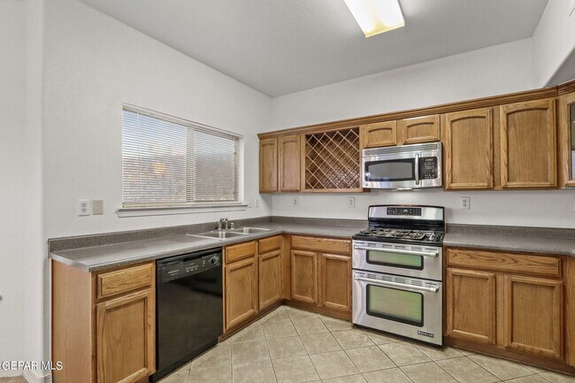Building Photo - 1476 Luz De Sol Dr