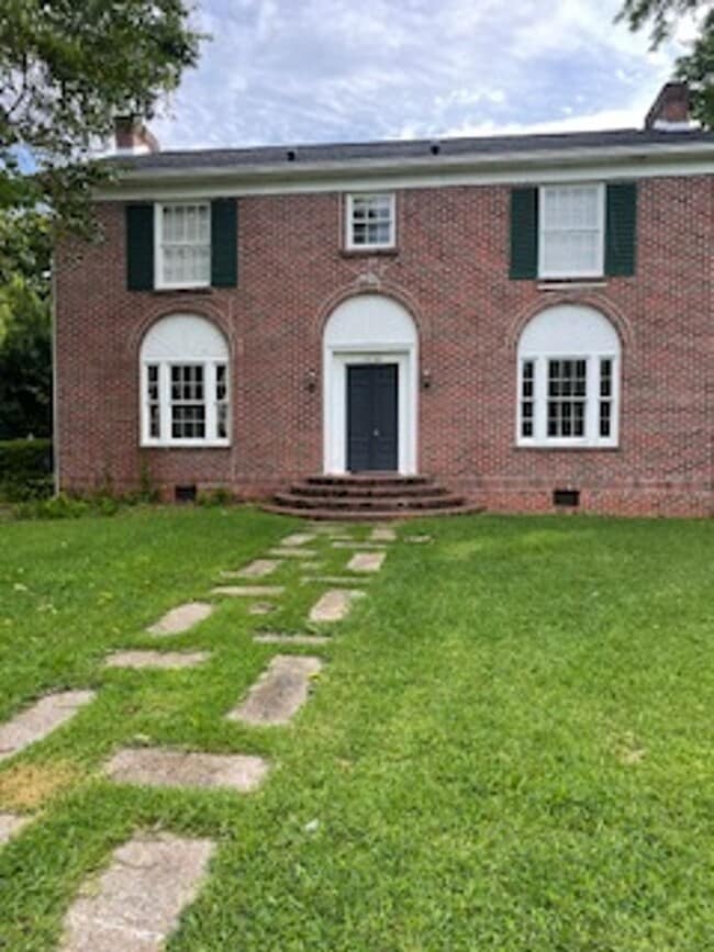 Building Photo - 1539 Isabel Ct