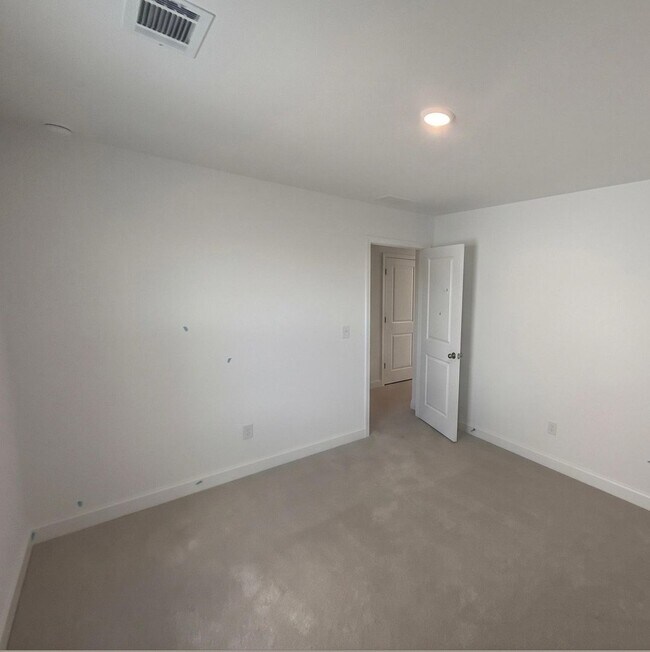 Foto del edificio - 207 Ensemble Blvd