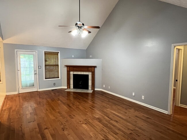 Building Photo - 1457 Cedar Springs Cir