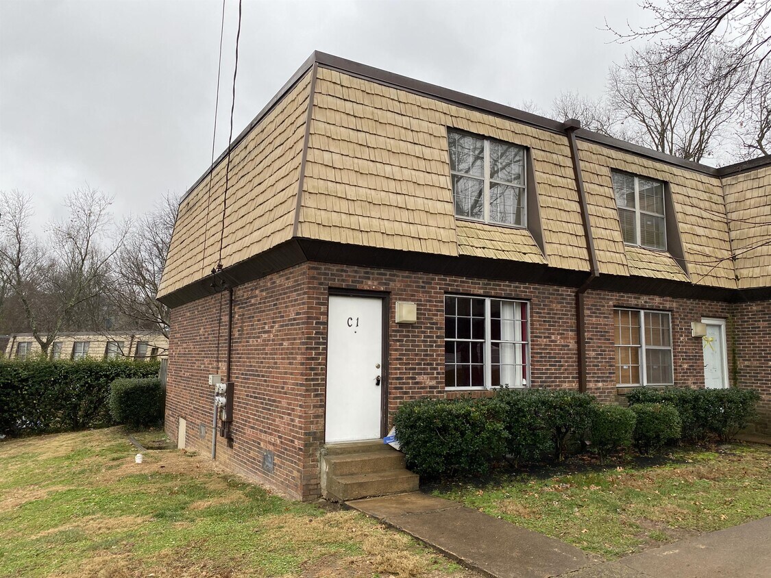Foto principal - 441 Harding Pl