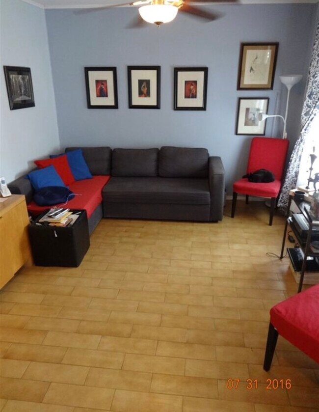 Foto del edificio - 2129 Kennedy Blvd