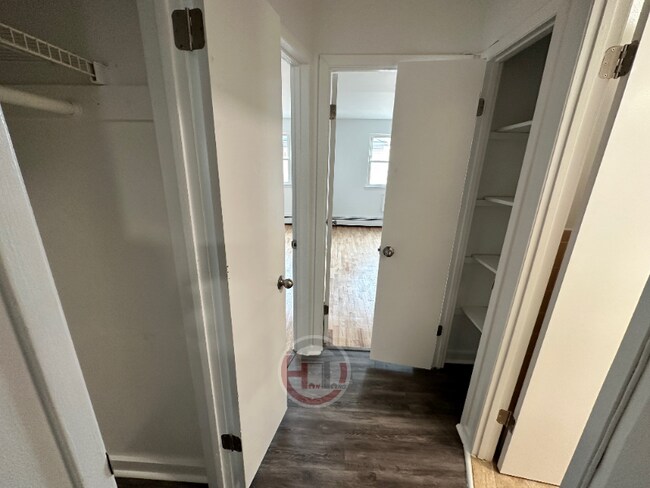 Foto del edificio - 1605 Mahan Ave