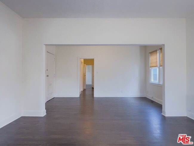 Building Photo - 1532 Rosalia Rd