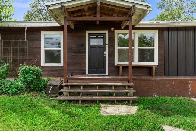 Building Photo - 4305 Leslie Ave
