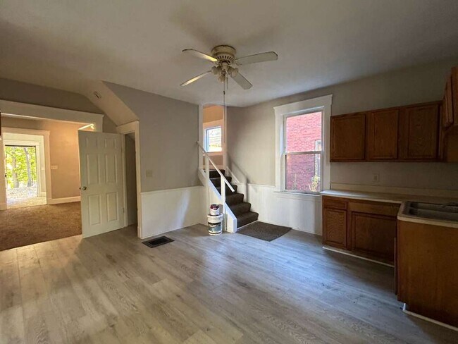 Foto del edificio - 896 Wheelock Rd