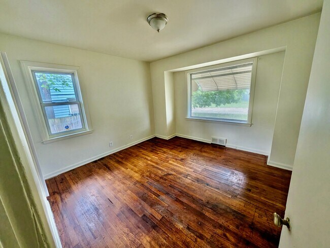 Building Photo - 1161 Forest Hill Ave