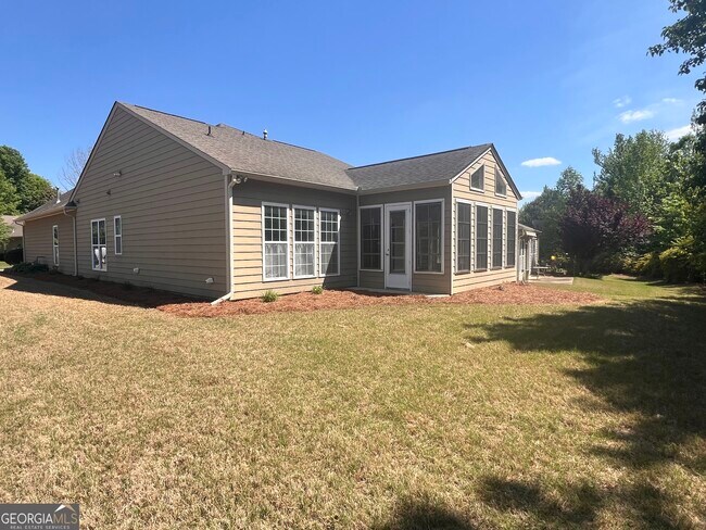 Building Photo - 130 Magic Lily Dr