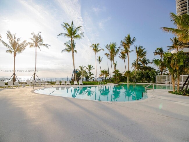 Foto del edificio - 16901 Collins Ave