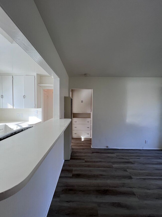 Foto del edificio - 2162 Felspar St