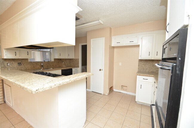 Foto del edificio - 439 Breeze Park Dr