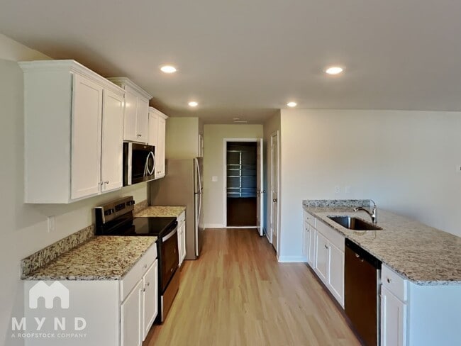 Building Photo - 5012 Golden Flyer Ln
