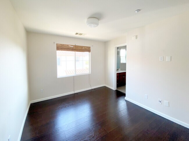 Foto del edificio - 2833 Alnwick Ave