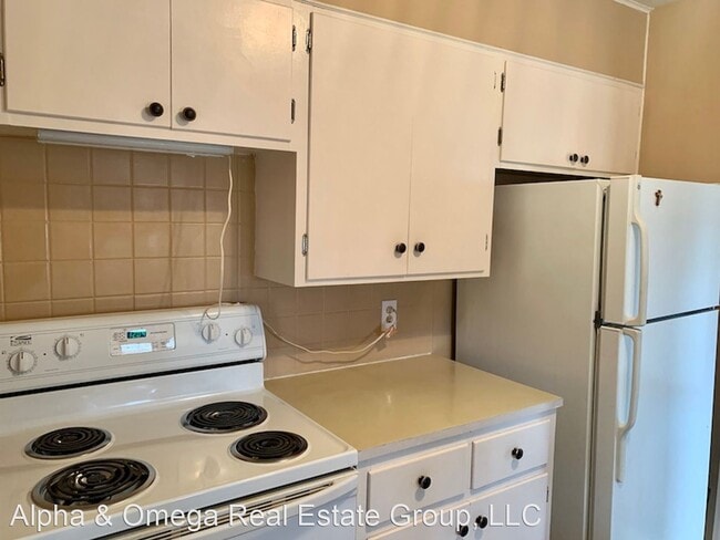 Building Photo - 3 br, 1.5 bath House - 11 Windemere Dr