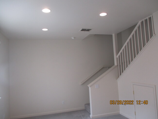 Building Photo - 1751 Pinewood Dr