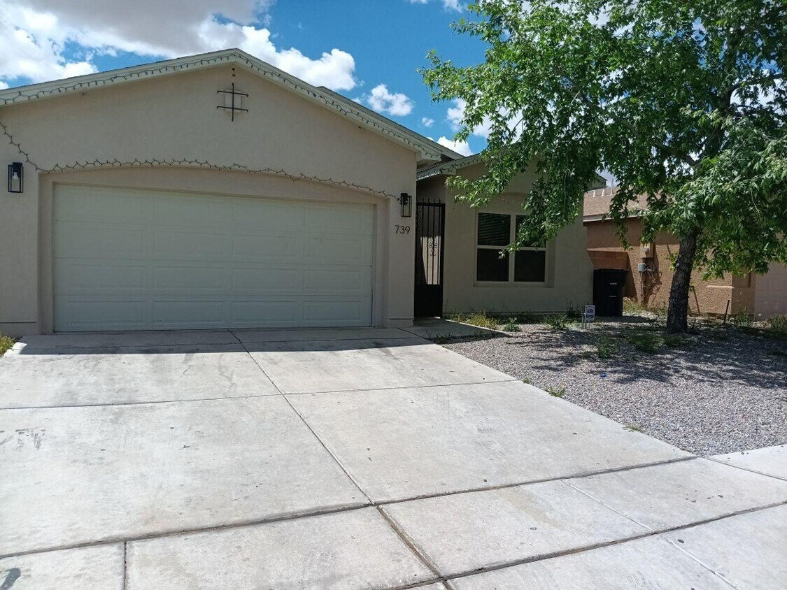 Foto principal - 739 Taos Pl SW
