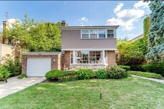 Building Photo - 2909 W Birchwood Ave