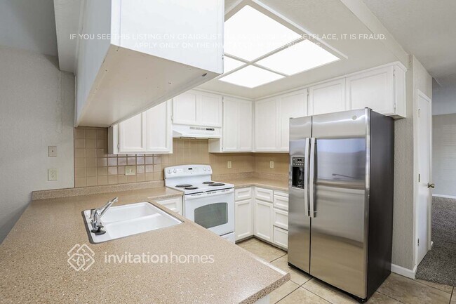 Foto del edificio - 18 Dempster Ct