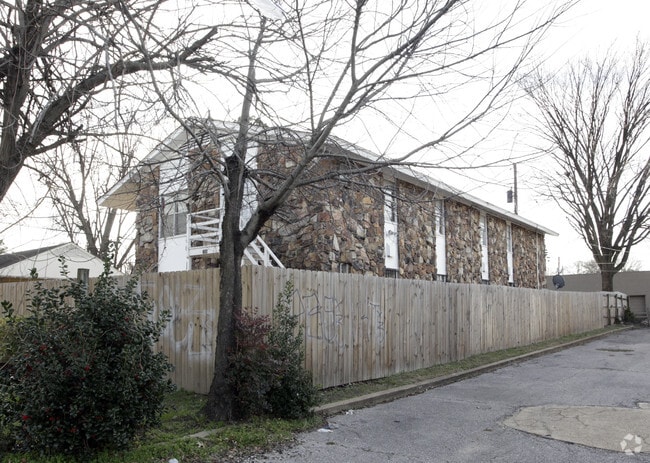 Building Photo - 3969 Southlawn Ave