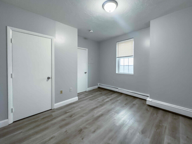 Foto del edificio - 572 Essex St