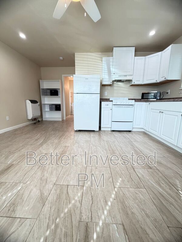 Building Photo - 745 Porzio Ln