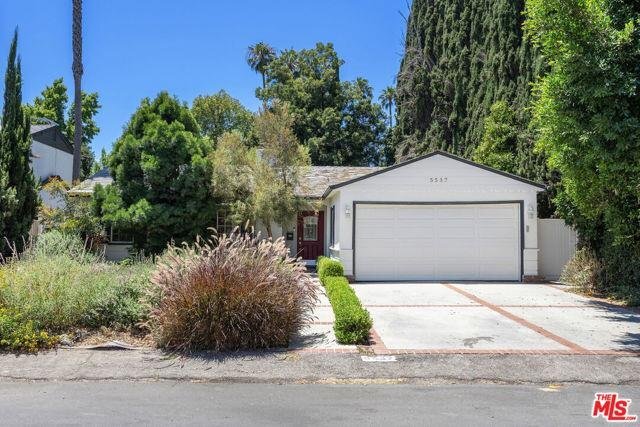 Building Photo - 5537 Allott Avenue, Los Angeles, CA 91401 ...