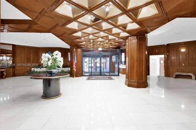 Foto del edificio - 1865 S Ocean Dr