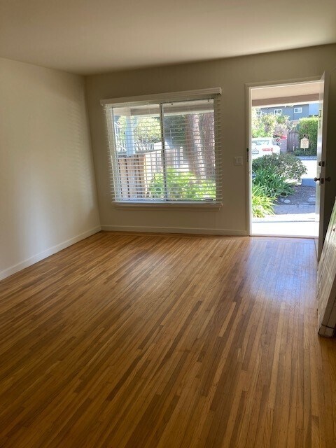 Foto del edificio - 1030 Florence Ln