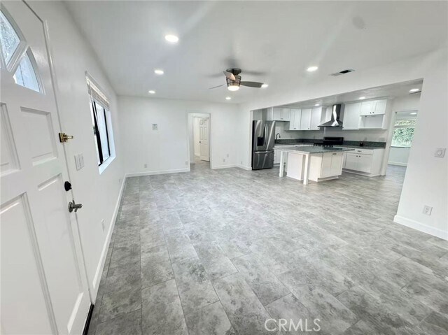 Foto del edificio - 3233 E Cameron Ave