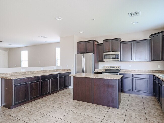 Building Photo - 3 Bedroom Single Family Home in Peoria