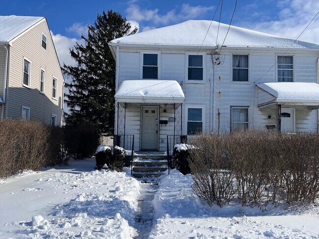 Foto del edificio - 866 Miller Ave