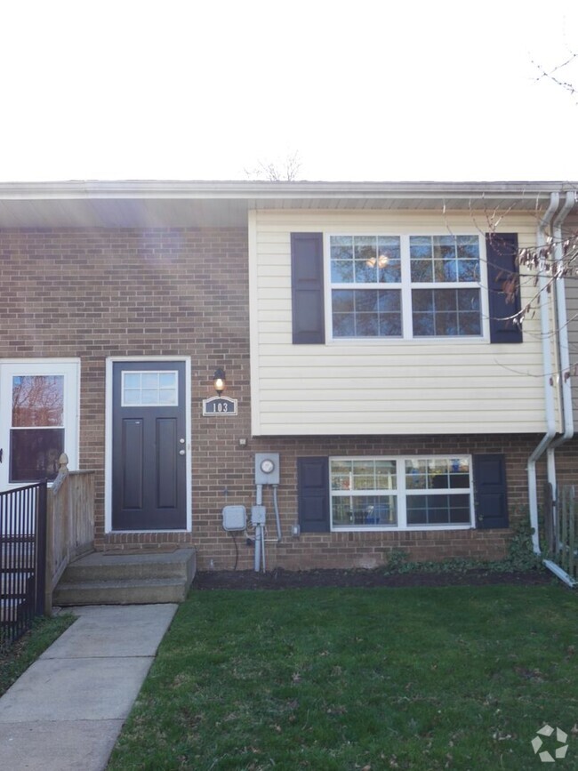 Building Photo - 103 Carnival Dr