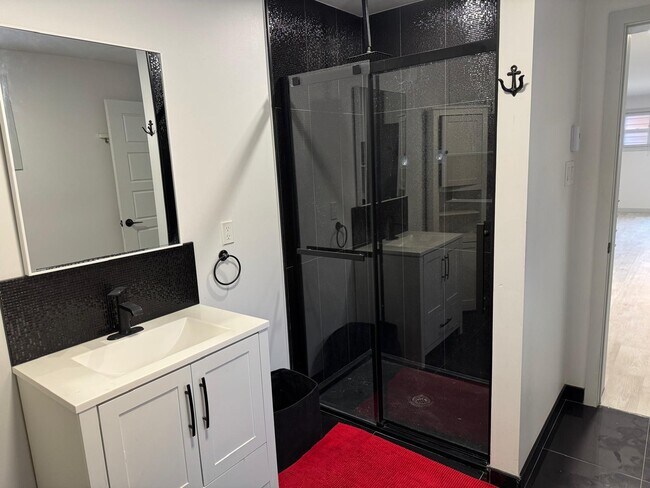 Photo du bâtiment - 3686 Rue De Bullion