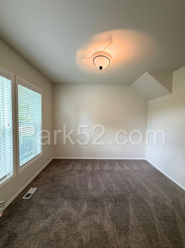 Foto del edificio - Puyallup 4 Bedroom 2.5 Bath Single Family Home