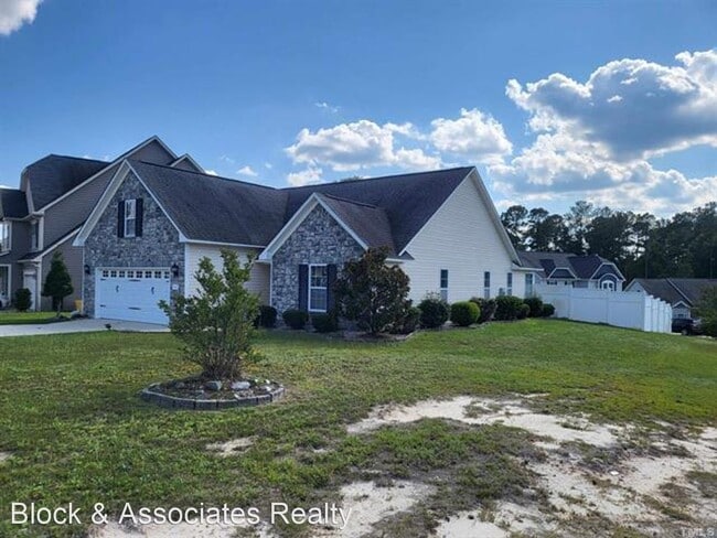 Building Photo - 4 br, 2.5 bath House - 402 Colonist Place