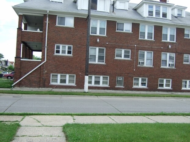 Foto del edificio - 14915-14917 Quincy St