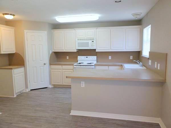 Foto del edificio - 516 Bluebird Ln