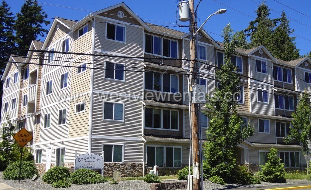 Primary Photo - 524 32nd St