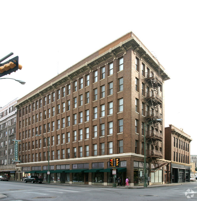 Foto del edificio - Calcasieu Apartments