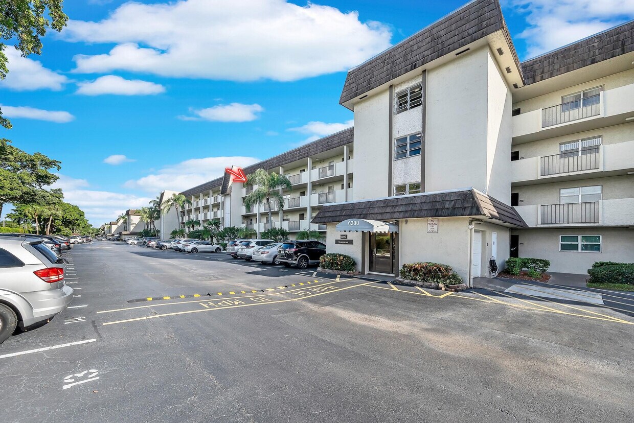 Foto principal - 6200 NW 44th St