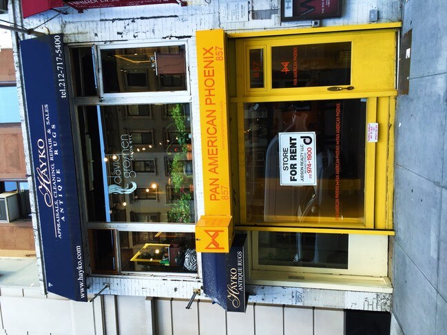Building Photo - 857 Lexington Ave