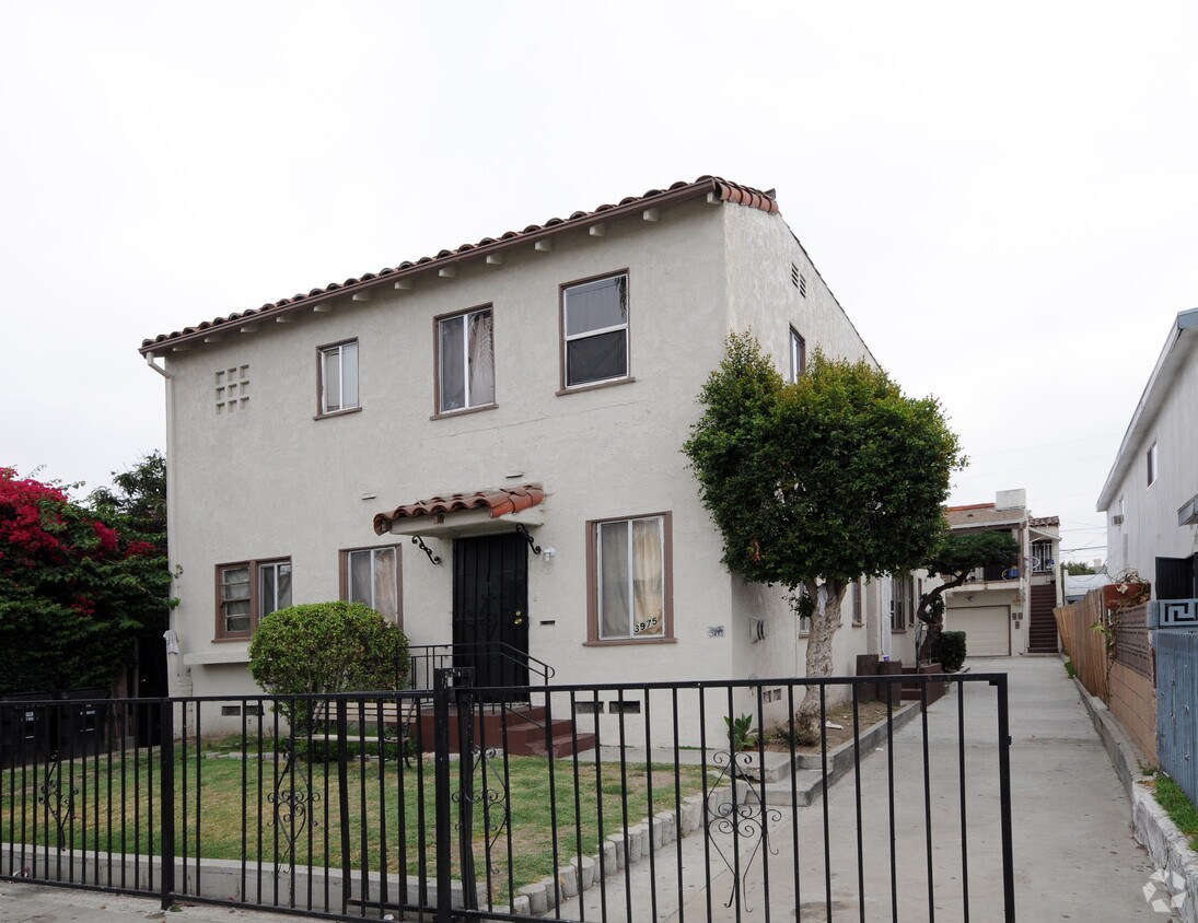 Primary Photo - 3973-3975 Denker Ave