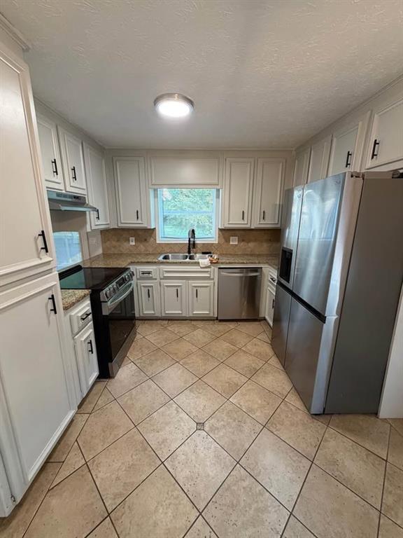 Foto del edificio - 2532 Hidden Hills Dr